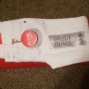 Astor Denim Crop Skinny white jeans